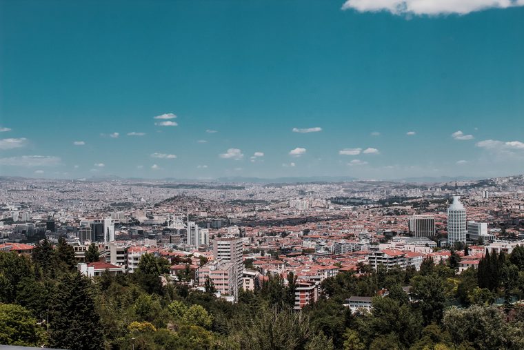 Vue panoramique depuis la citadelle d'Ankara au coucher du soleil