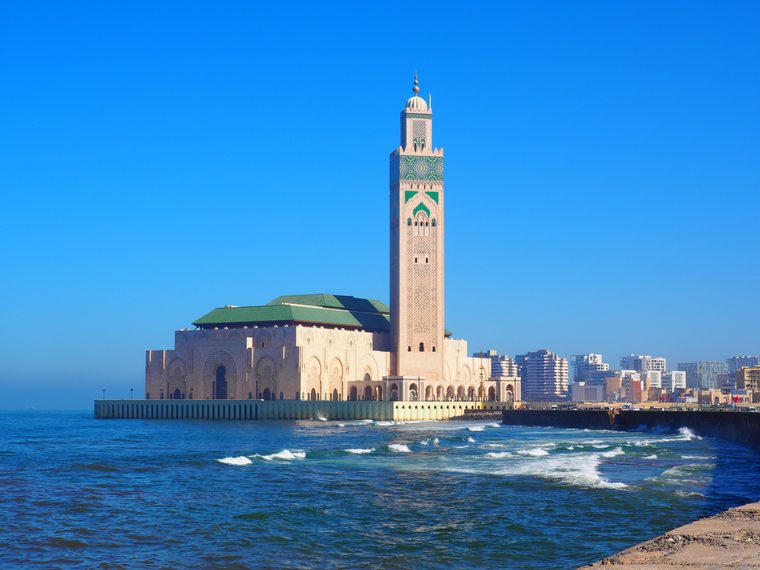 L'esplanade de la mosquée Hassan II face à l'océan Atlantique