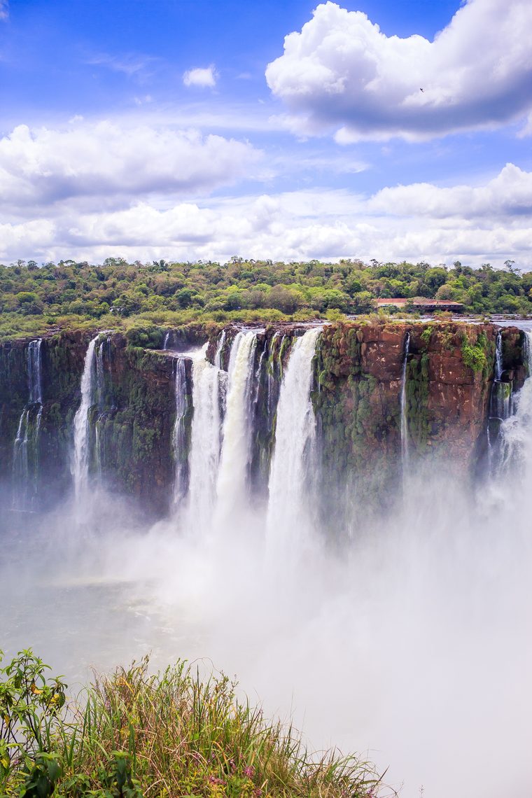 Vue spectaculaire sur la Garganta del Diablo aux chutes d'Iguazú