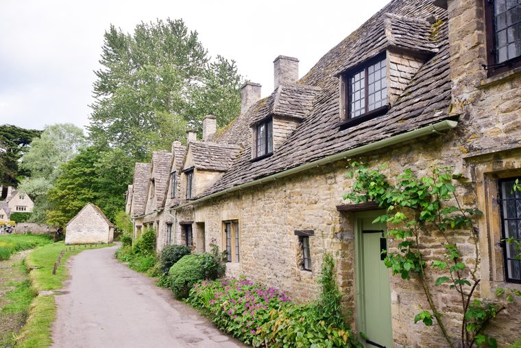 Les cottages en pierre blonde d'Arlington Row à Bibury