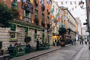 Les façades colorées des pubs du quartier de Temple Bar à Dublin