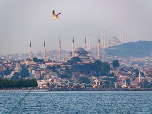La mosquée Sainte-Sophie et le détroit du Bosphore