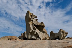Les rochers sculptés de Remarkable Rocks face à l'océan