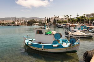 Le port de Kos et les remparts du château des Chevaliers