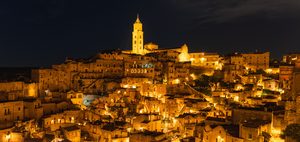 Vue panoramique sur les Sassi de Matera au crépuscule