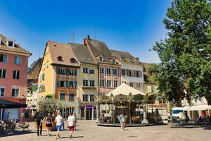 La place de la Réunion et l'Hôtel de Ville historique de Mulhouse