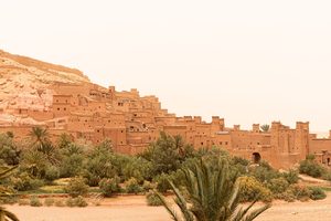 Le ksar d'Aït-ben-Haddou en terre crue au coucher du soleil