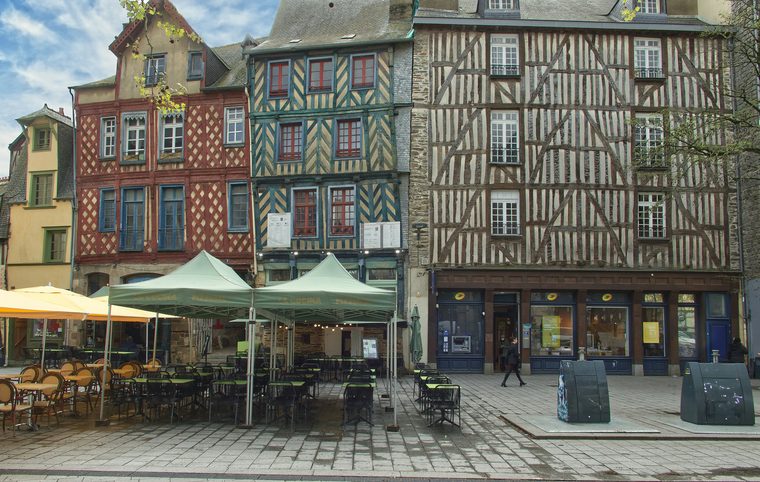 Les maisons à pans de bois colorées du centre historique de Rennes