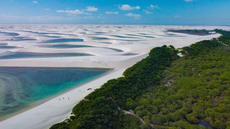 Les dunes blanches et lagunes d'eau douce du parc national des Lençóis Maranhenses