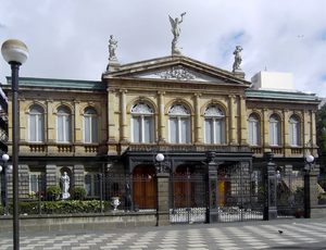 L'architecture classique du Théâtre National de San José