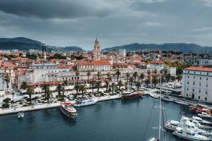 Le palais de Dioclétien et la promenade de la Riva à Split
