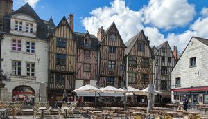 Les maisons à pans de bois de la place Plumereau à Tours