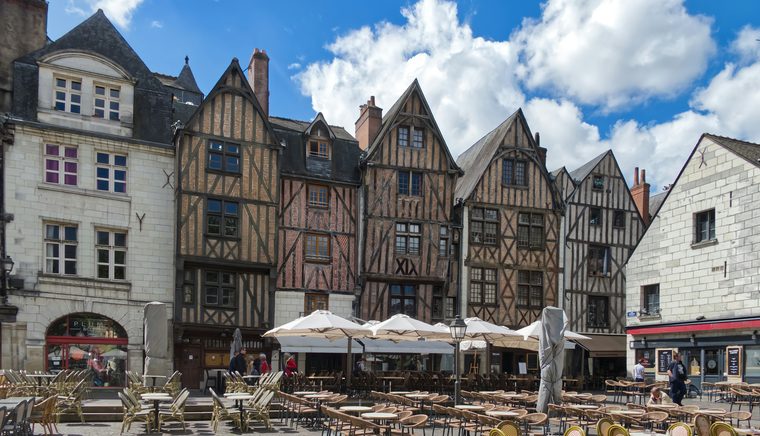 Les maisons à pans de bois de la place Plumereau à Tours