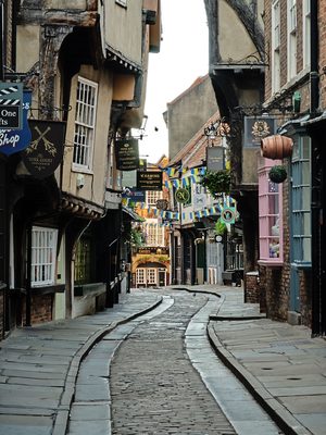 La ruelle médiévale The Shambles à York, avec ses maisons à colombages